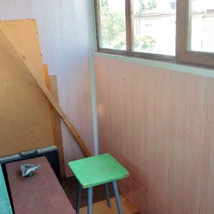 Фото Продам 1-к квартиру в Луганске на кв. Шевченко.