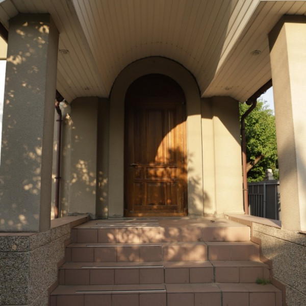 Фото Продам дом 600 м2 в городе Луганск улица Буденного