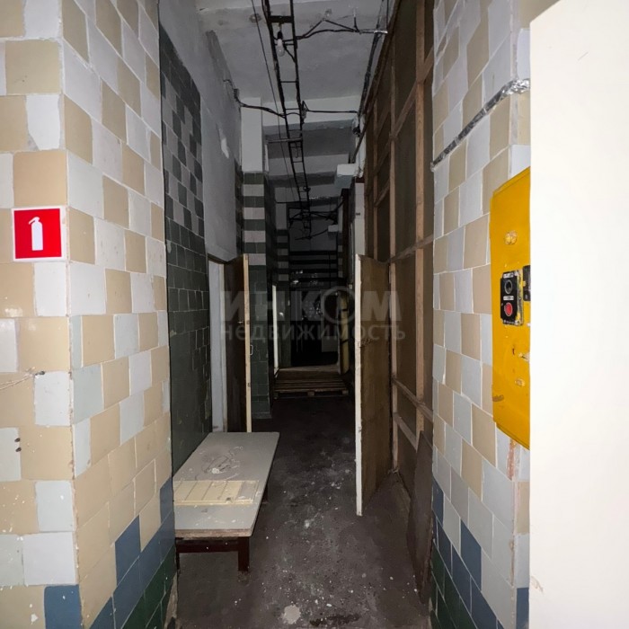 Фото База- 306м2, 9-й Лутугинский проезд